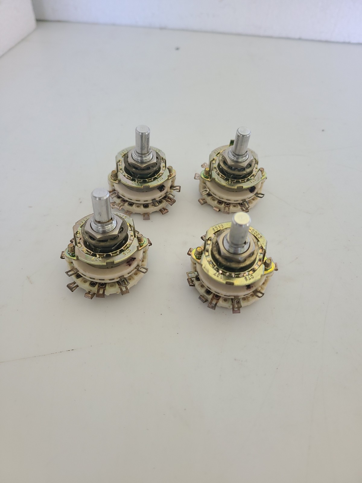4 pcs CTS 137 8313 260-0025 Rotary Selector Switches,  NOS, Open Box Condition