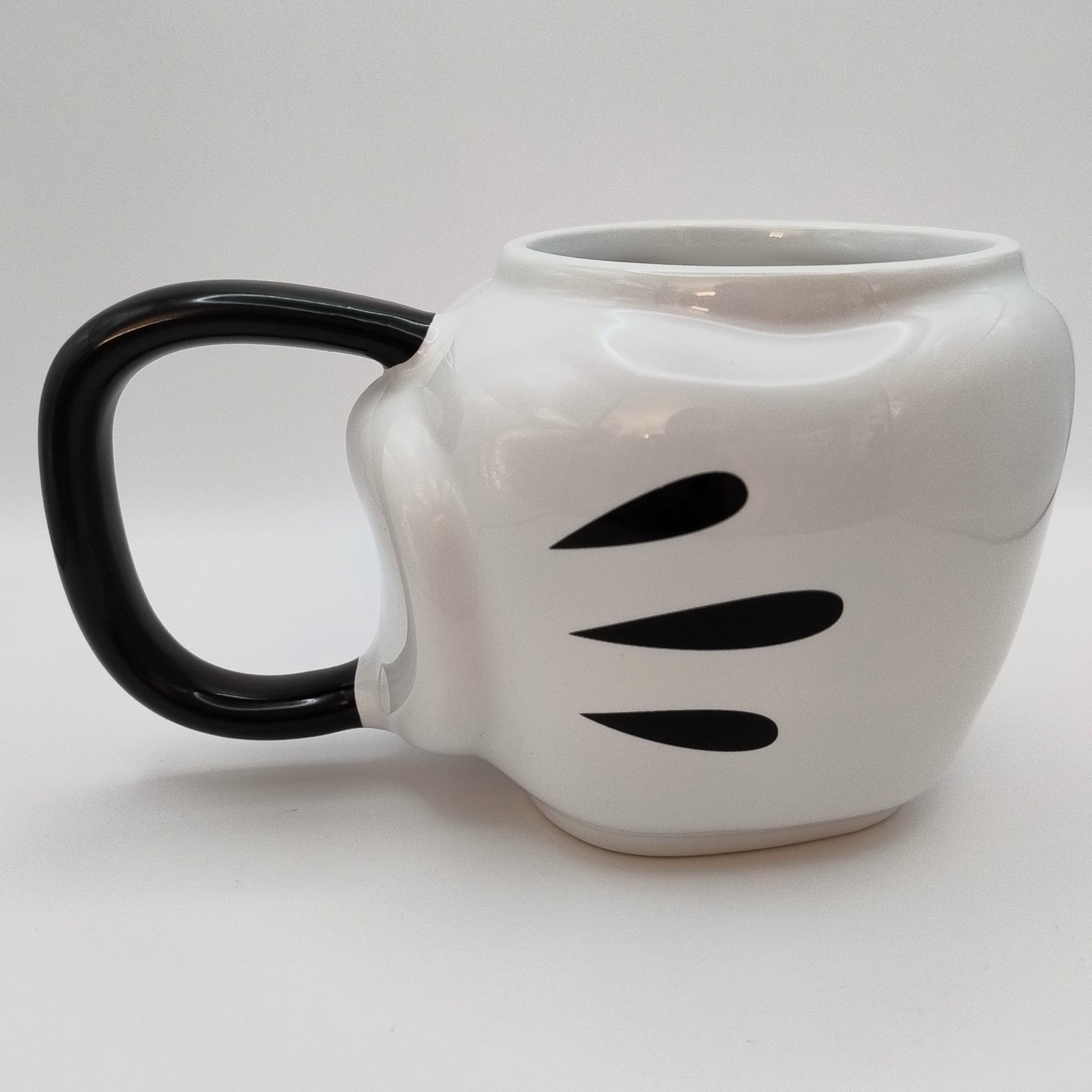 Mickey Mouse White Glove Hand Mug 3D Disney Store Pint Lrg Novelty Birthday Gift