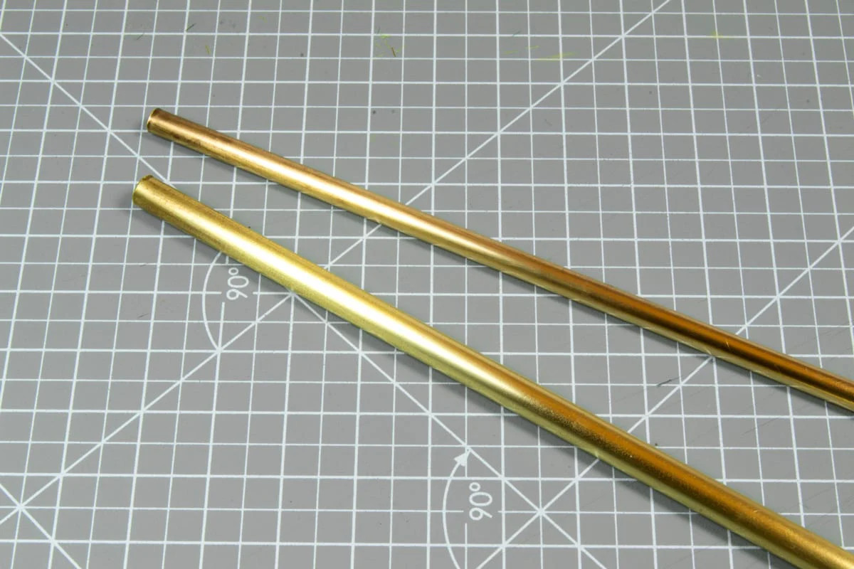 AK Interactive - Brass Pipes 2.4mm, 2 Units AK9120