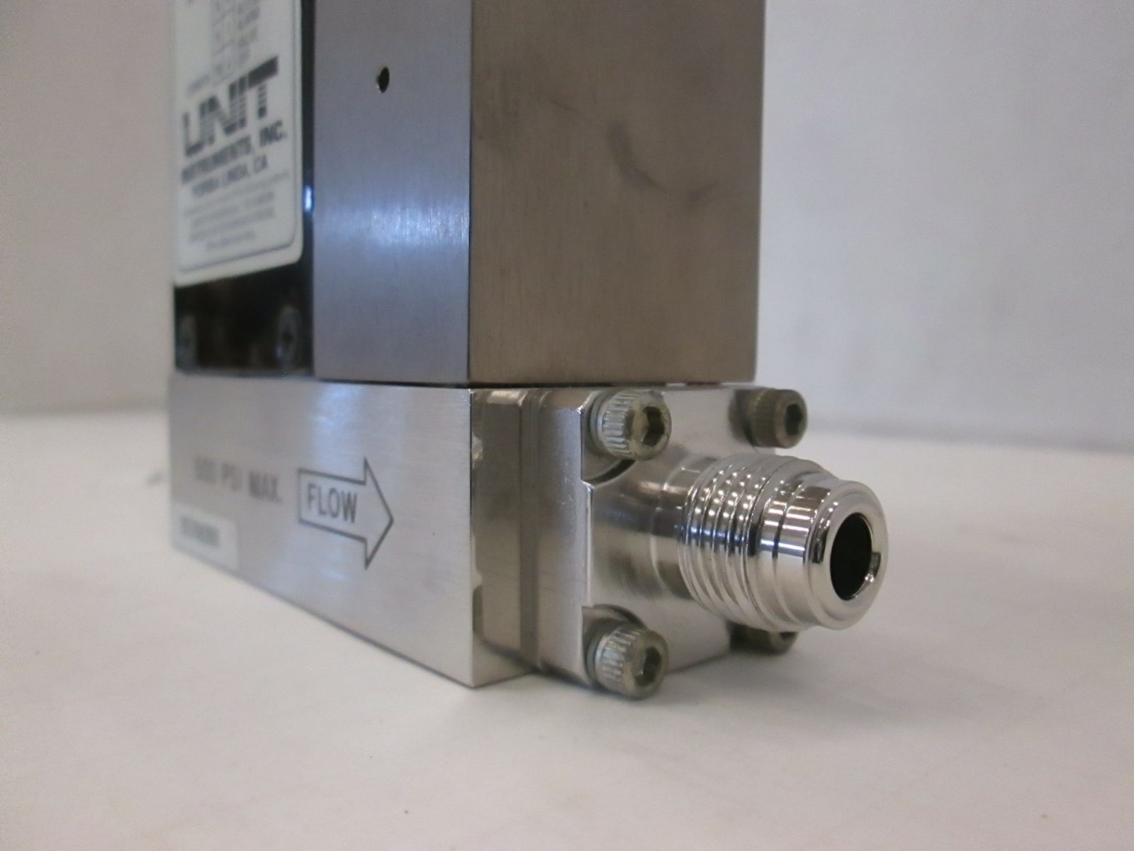 Unit UFC-1268A, Mass Flow Controller, 20 SLM, H2, Used