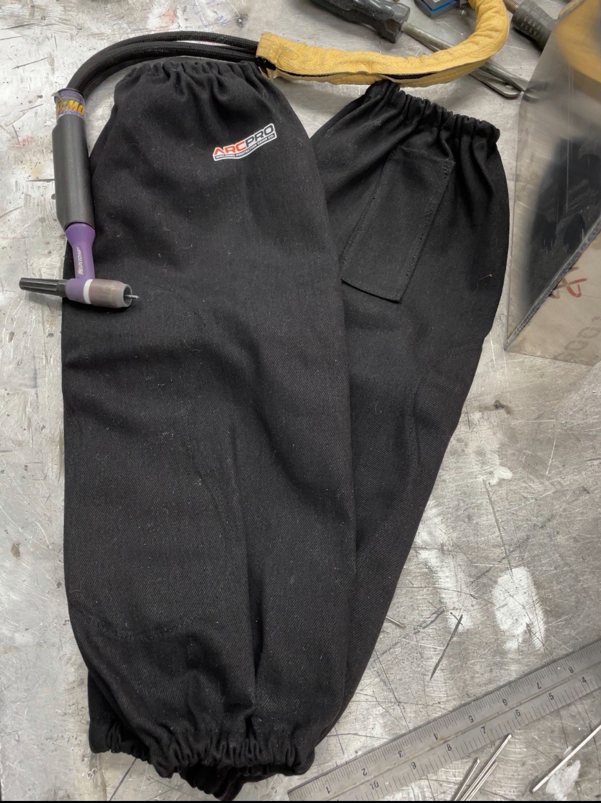 AP-DFFR84 BLKZ Welding Sleeves