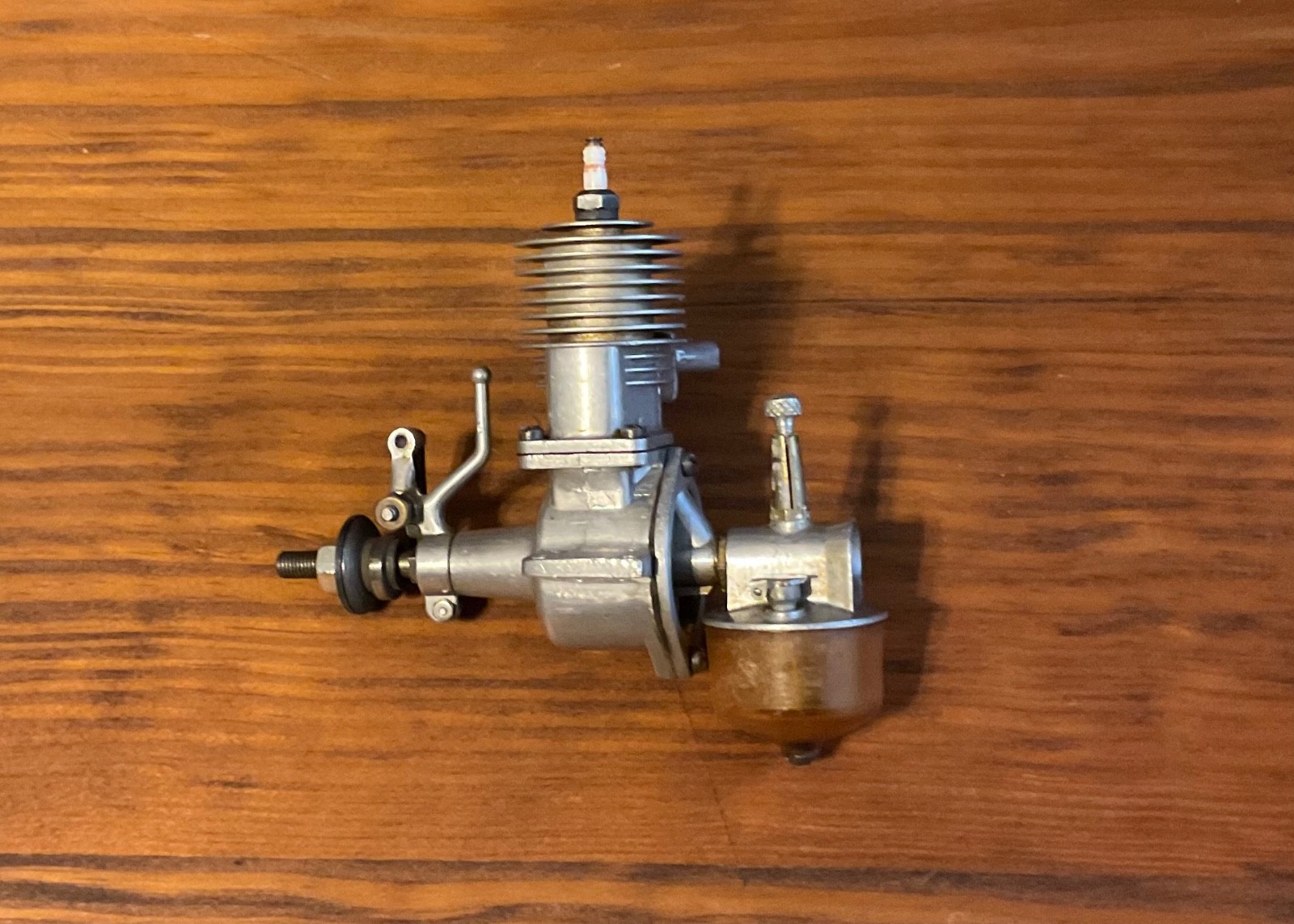 VINTAGE GAS POWERED MODEL AIRPLANE ENGINE “ROCKET MOTOR” UNIQUE!