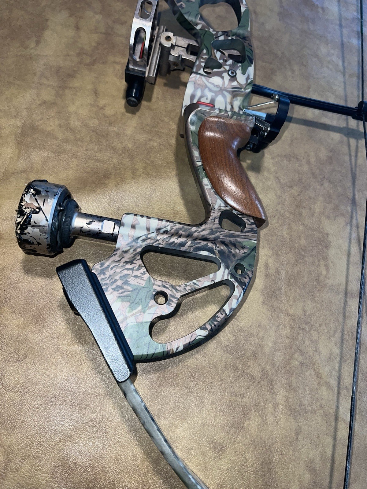 PSE Firestorm Compound Bow Archery RTH Plano Case Cobra Sight 70 Pound Draw Used