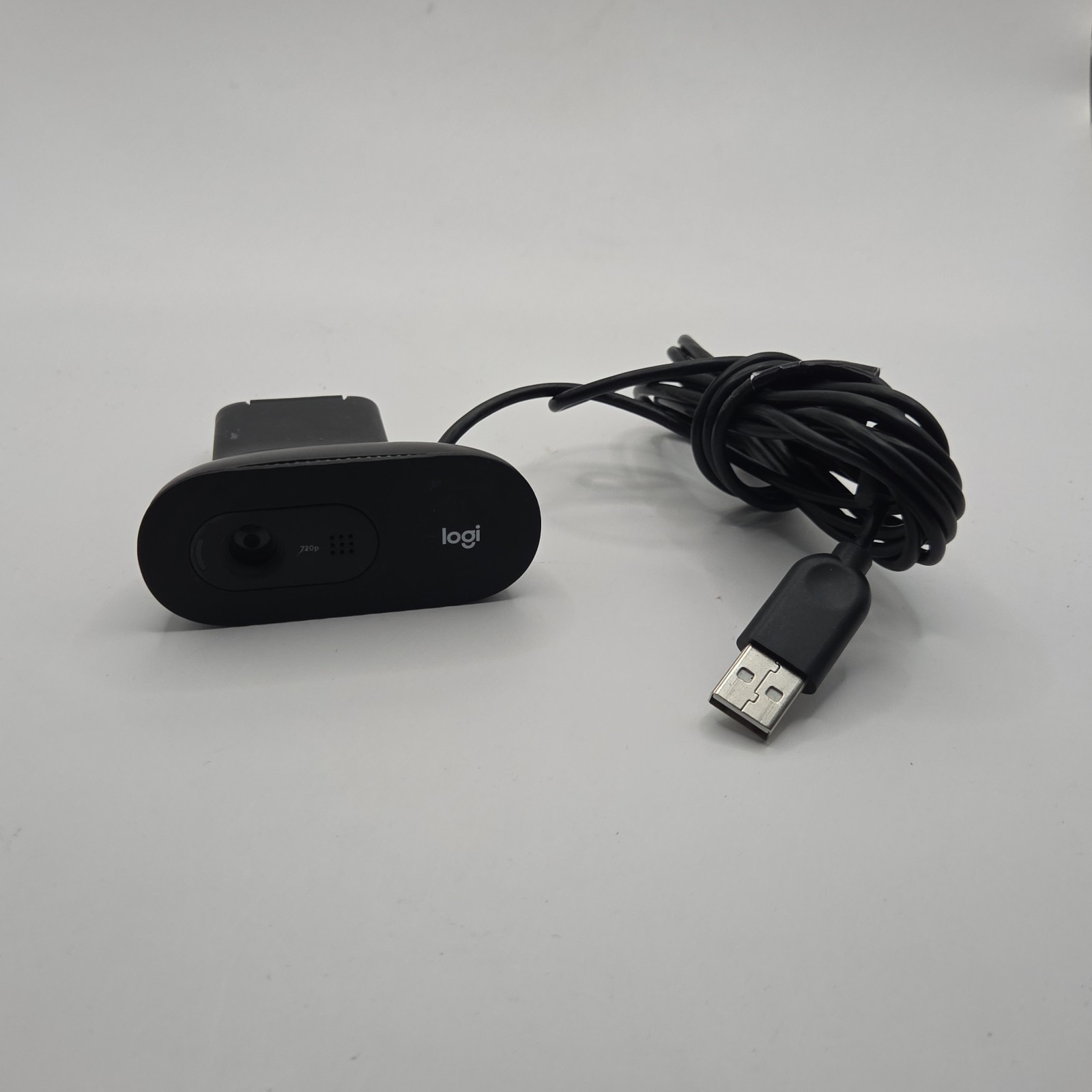 LOGITECH 860-000581 (barely used, clean) Computer Camera WEBCAM