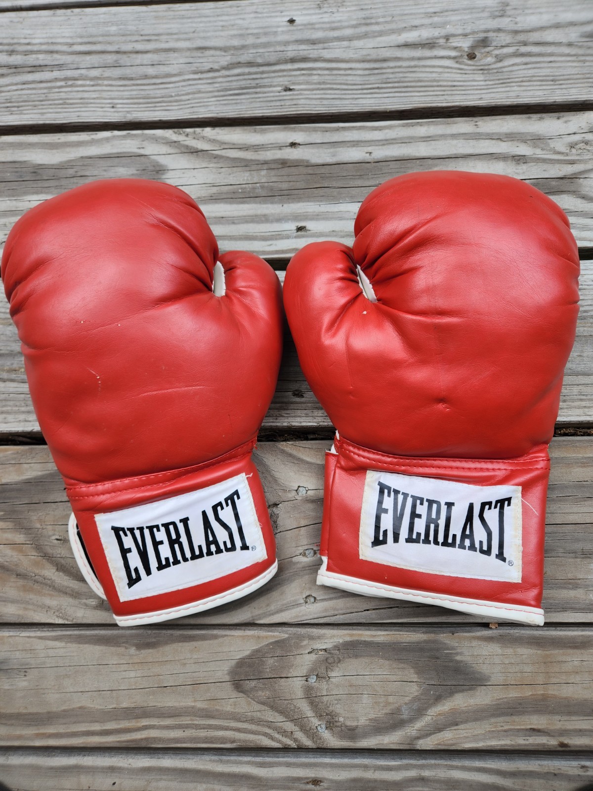 Vintage Everlast Red Training Boxing Gloves 16 Ounce Made in the USA