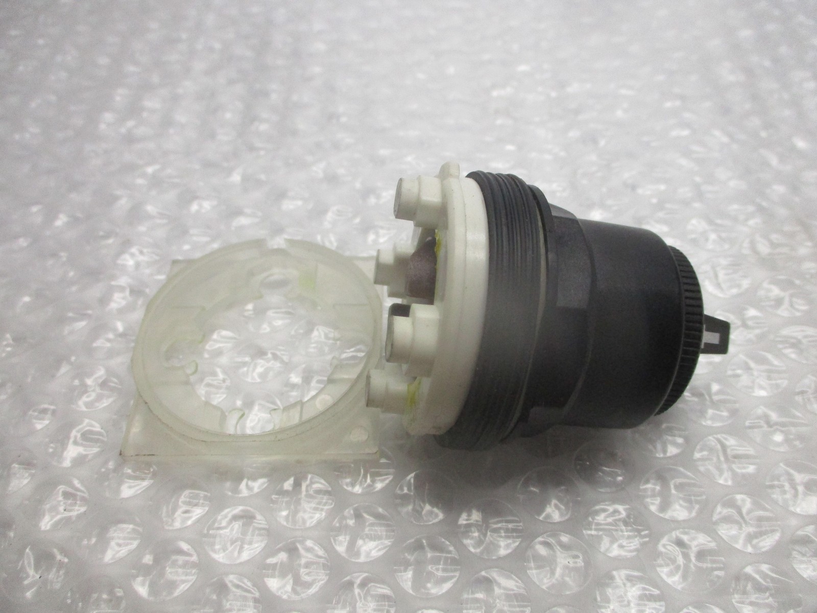 INDUSTRIAL SPARE 65122-103 SELECTOR SWITCH BLACK NSNP
