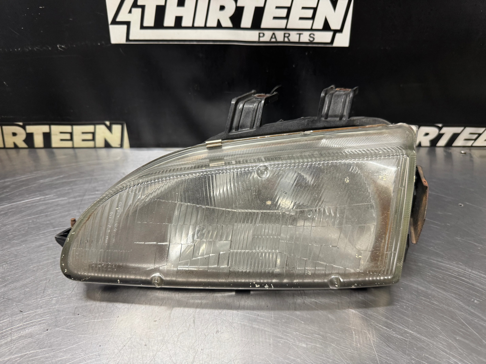 92-95 HONDA CIVIC COUPE/HATCHBACK LH DRIVER STANLEY GLASS HEADLIGHT OEM #N208