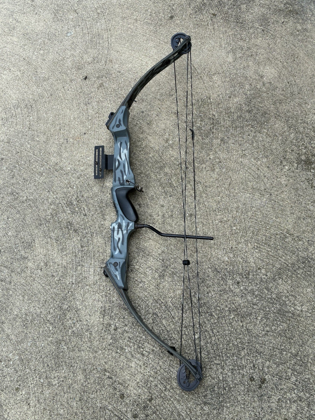 Hoyt USA FastFlite RH Compound Bow