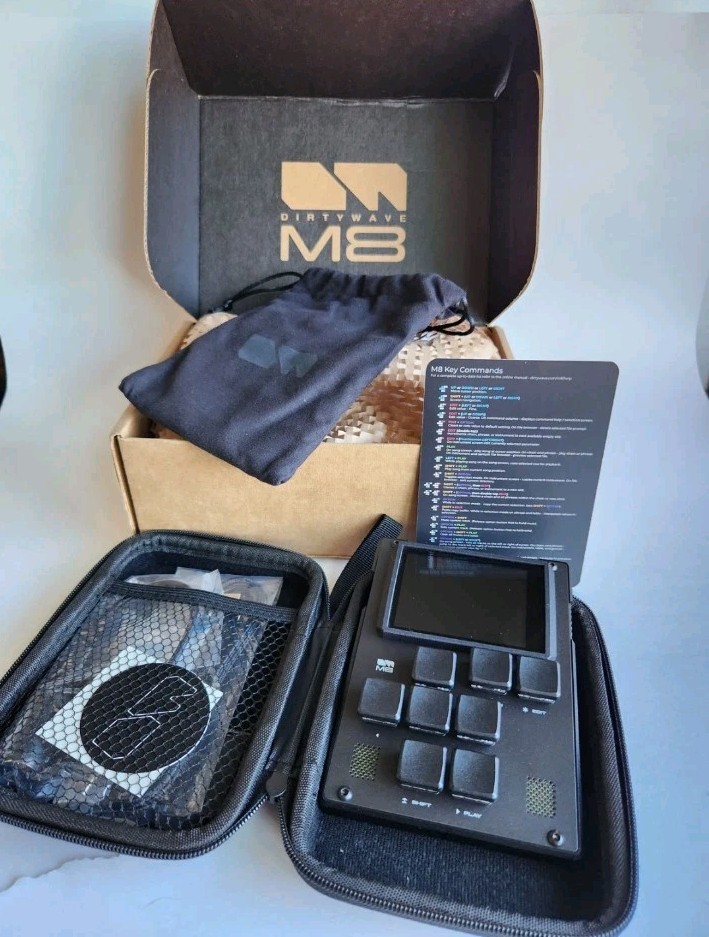 Dirtywave M8 - Model 01 - Tracker Sequencer/Synthesizer