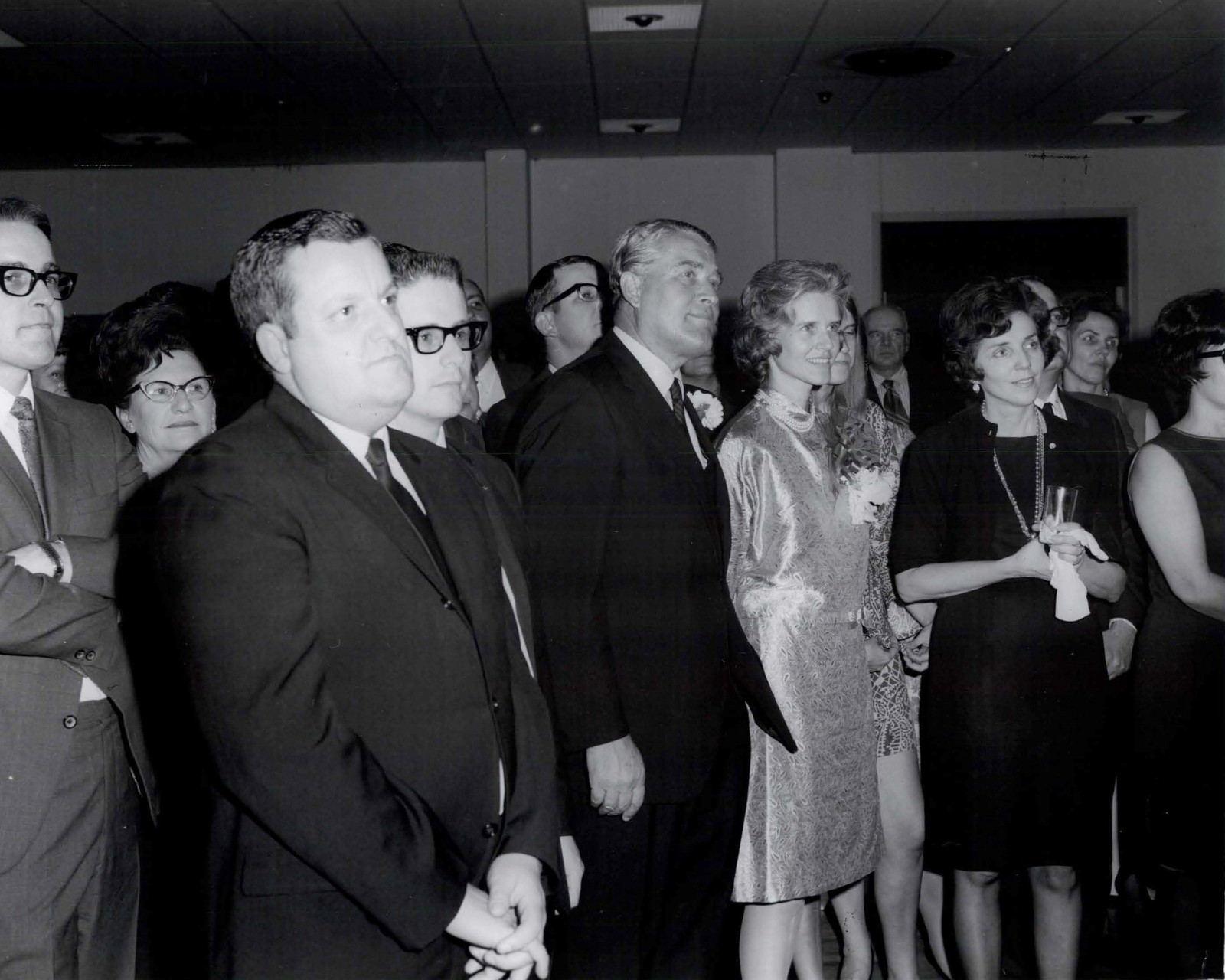 WERNHER VON BRAUN WITH WIFE MARIA AT RECEPTION - 8X10 NASA PHOTO (ZZ-175)