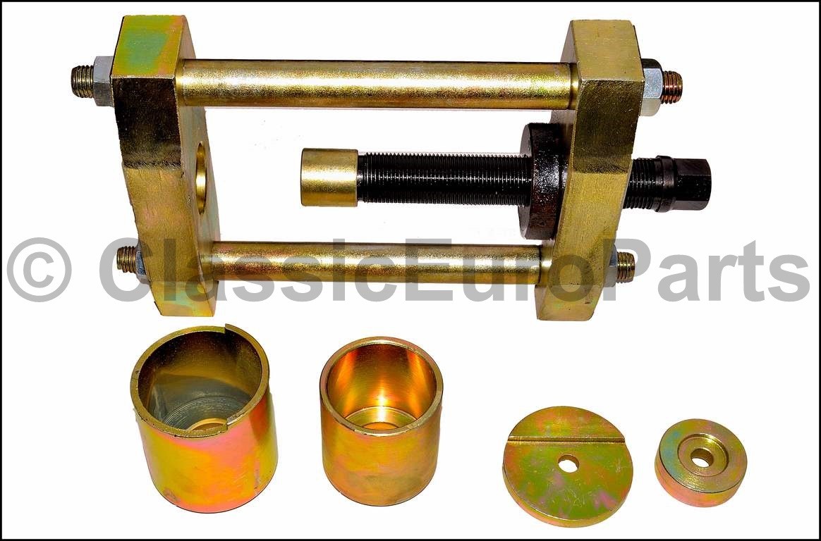 Press for front suspension arm lower outer ball joints for IVECO Daily