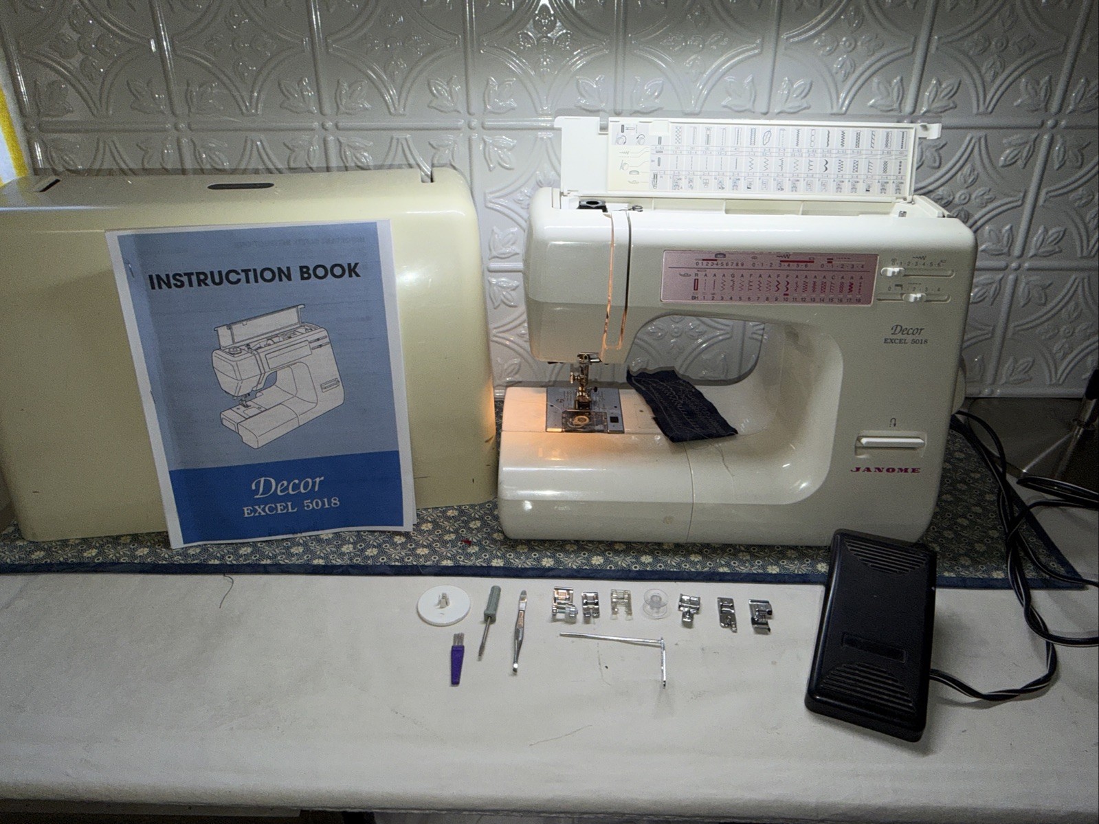 Janome Decor Excel 5018 Sewing Machine. Stitches Great-Reverse Does Not Work.