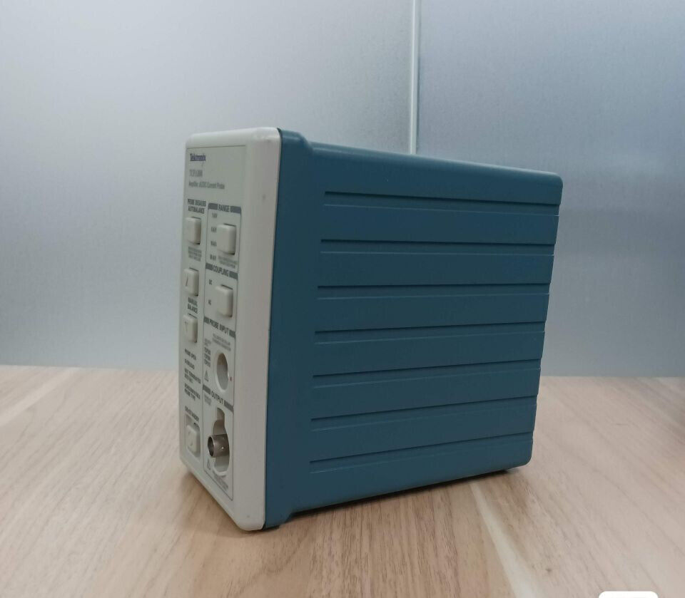 1PC Tektronix TCPA300: AC/DC Current Probe