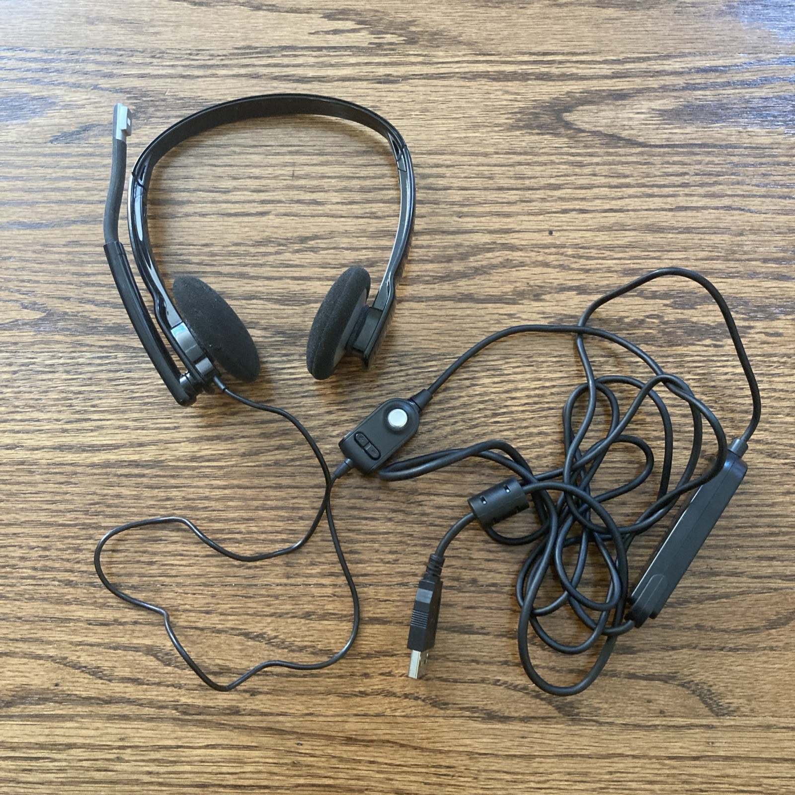 Audio 500 USB Plantronics Digital Multimedia Headset 71927-13