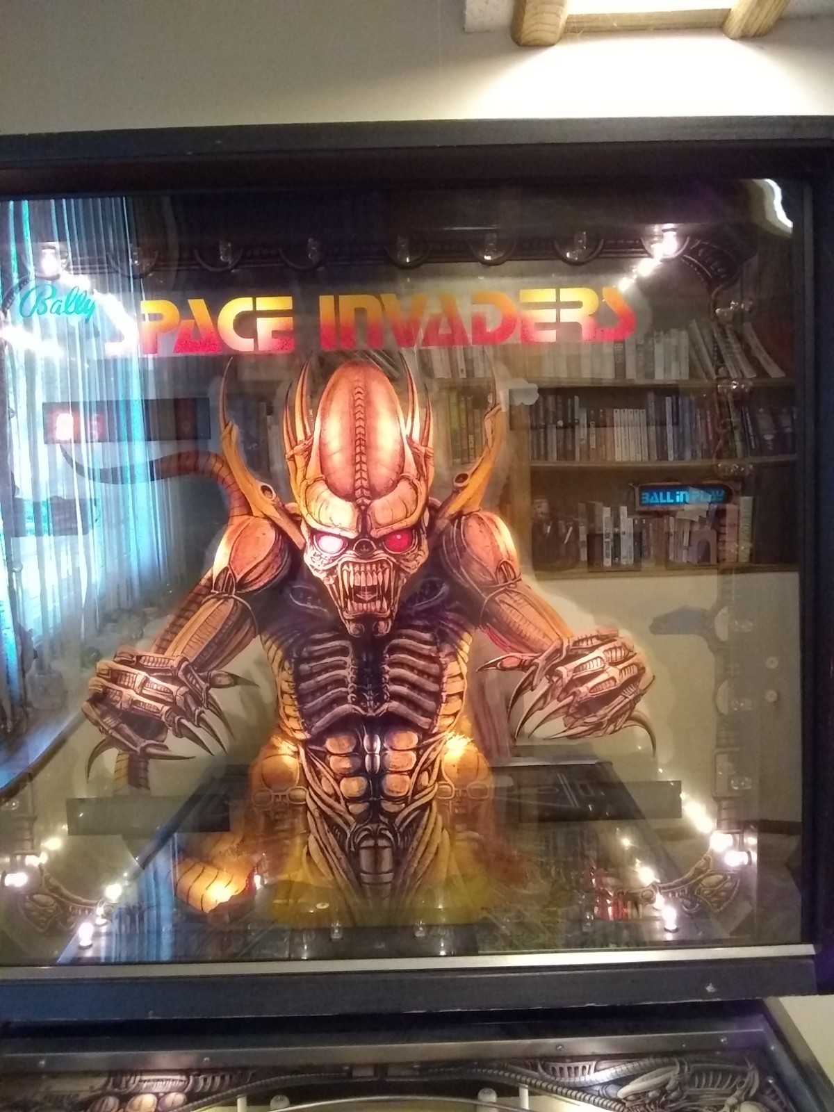 1980 Space Invaders wide body pinball maching