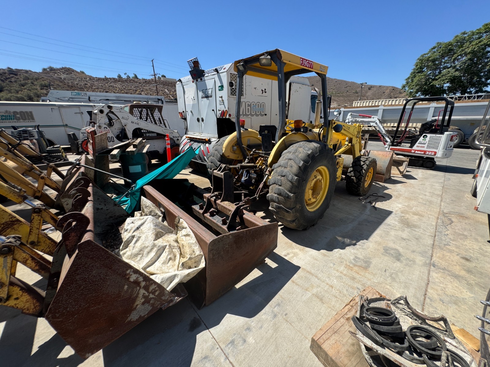 New Holland 545D Skiploader