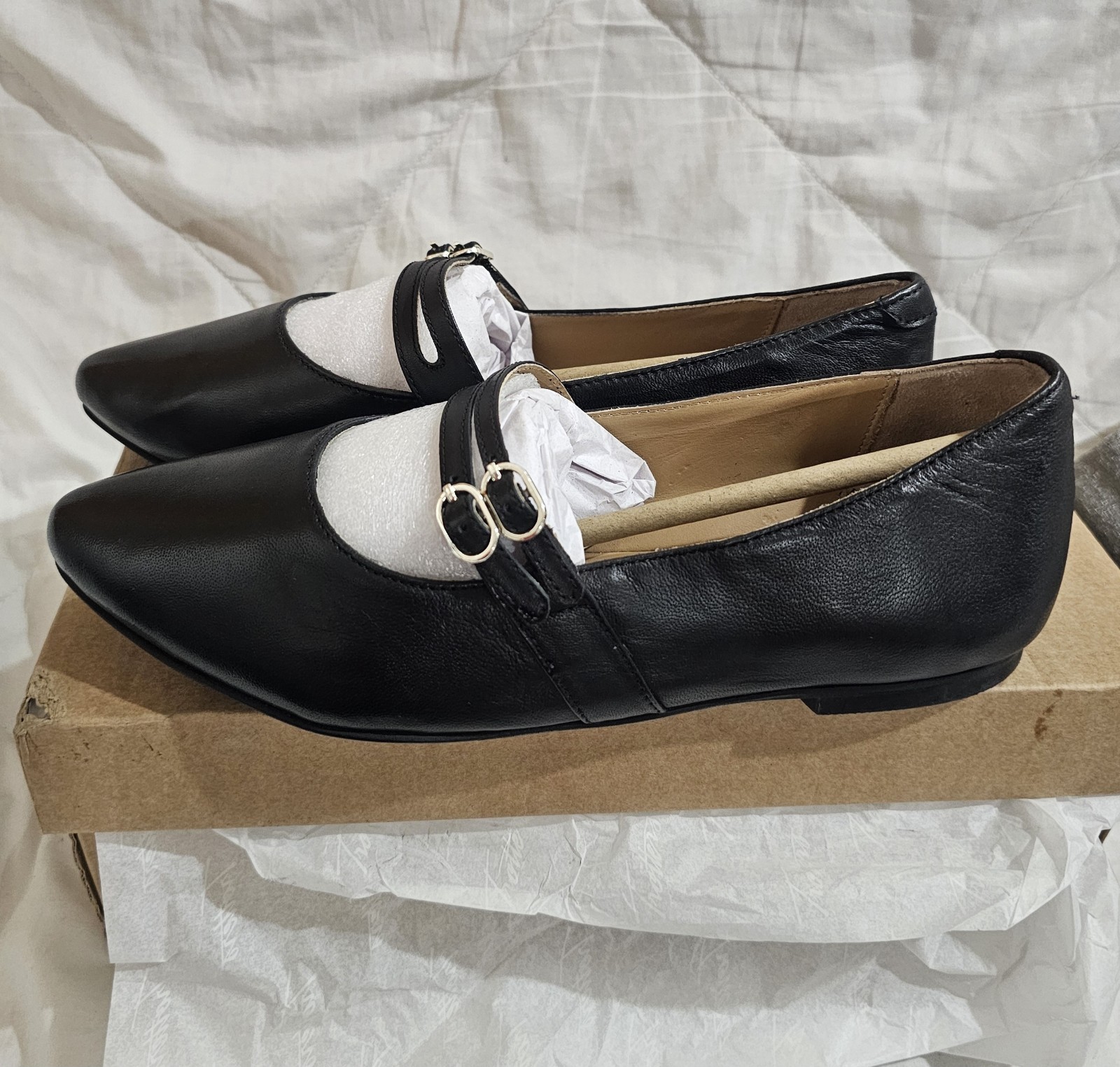 *NIB* Trotters Emerald Mary Jane Flat Black Size 7.5