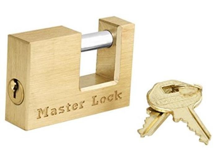 Master Lock 605DAT Shackle 15/16" Length x 7/16" Inner Width, 2" Coupler Lock