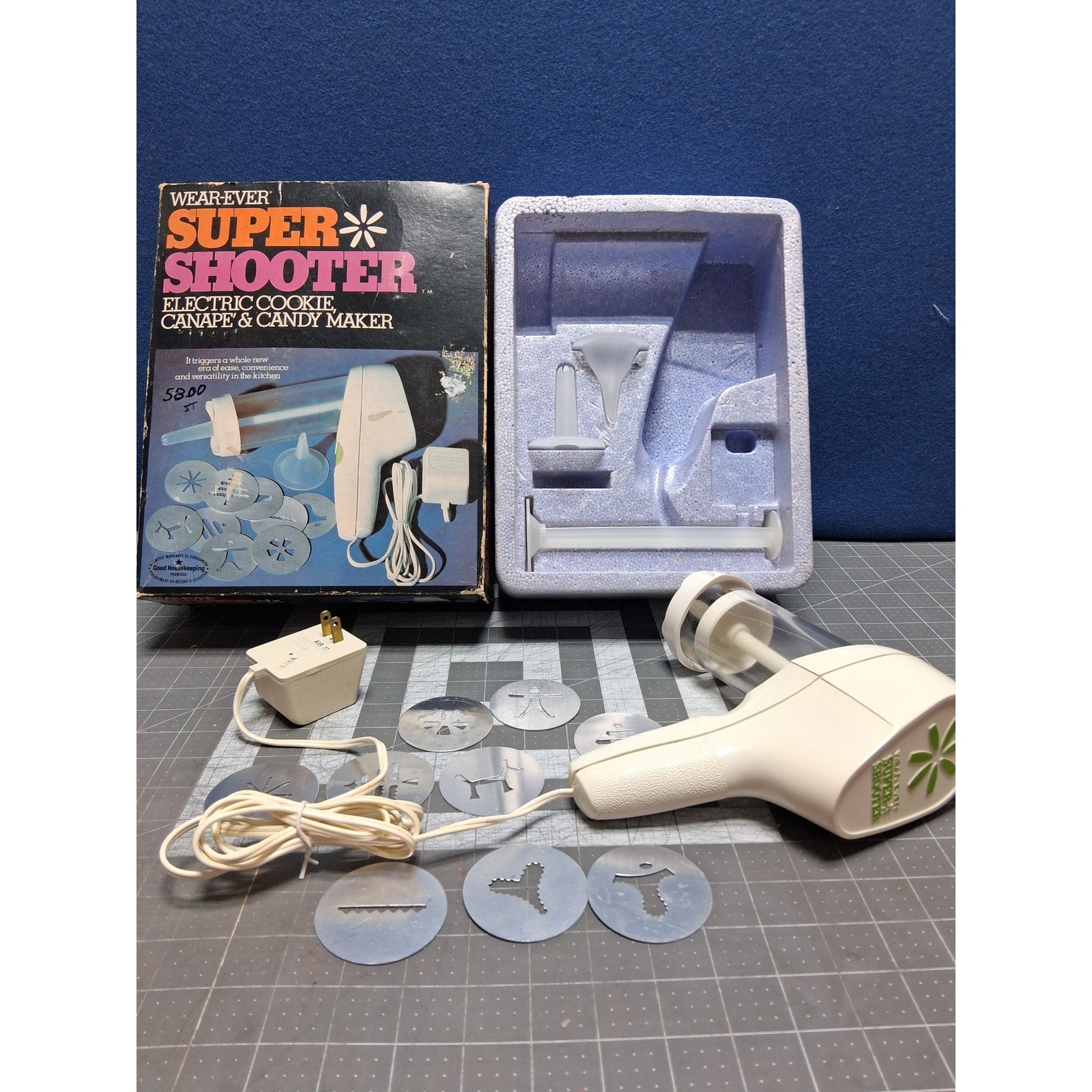 Wear Ever Super Shooter Electric Cookie Maker White PS7204 Vintage 7000 Series