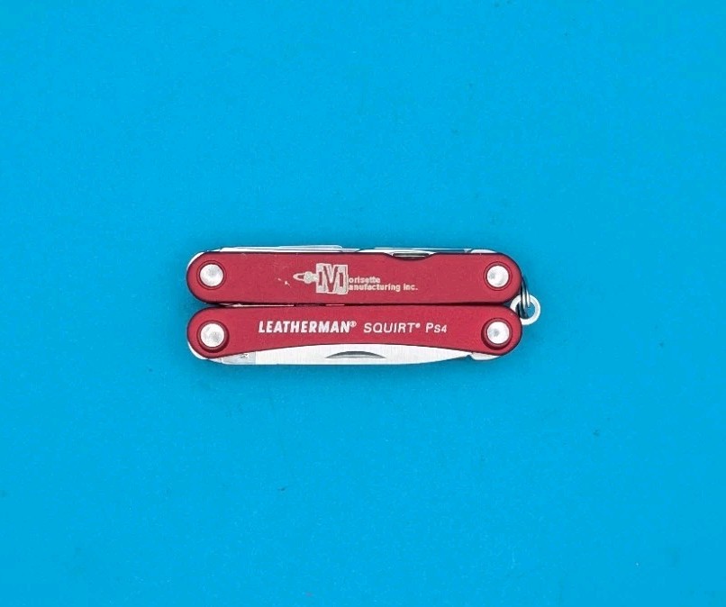 Leatherman SQUIRT PS4 Multi-Tool With Pliers Scissors Knife RED!