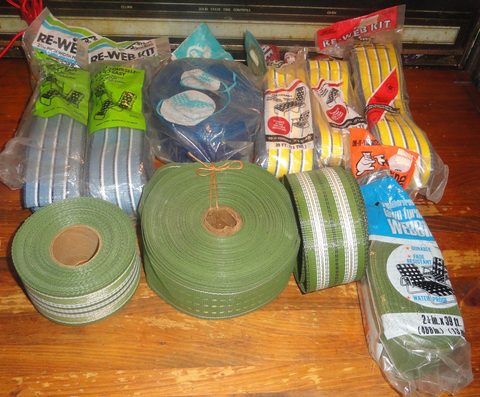 LARGE LOT OF LAWN CHAIR FURNITURE REWEB KIT 700+ GREEN BLUE YELLOW VINTAGE