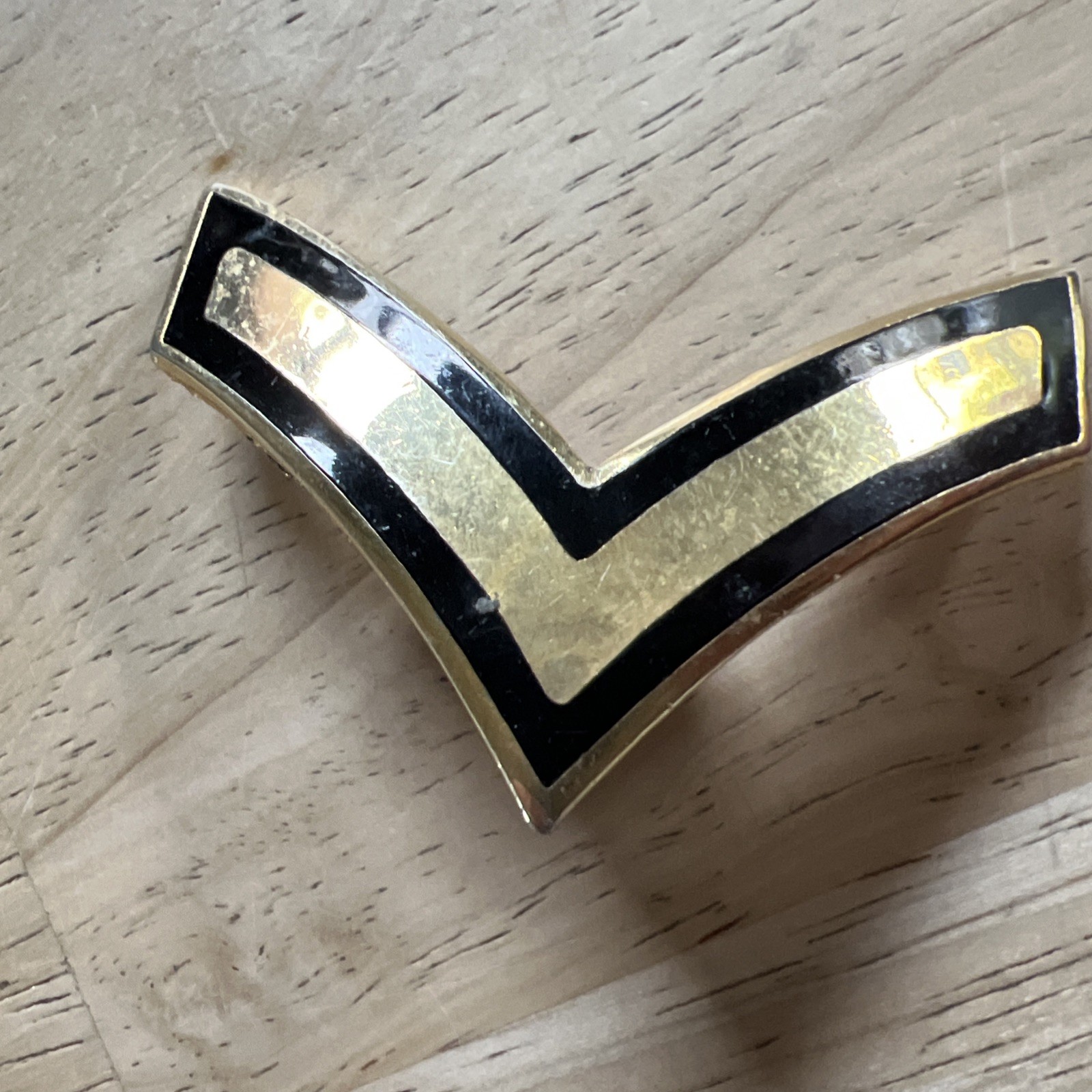 Canadian Armed Forces Private Rank Enameled Screw Back