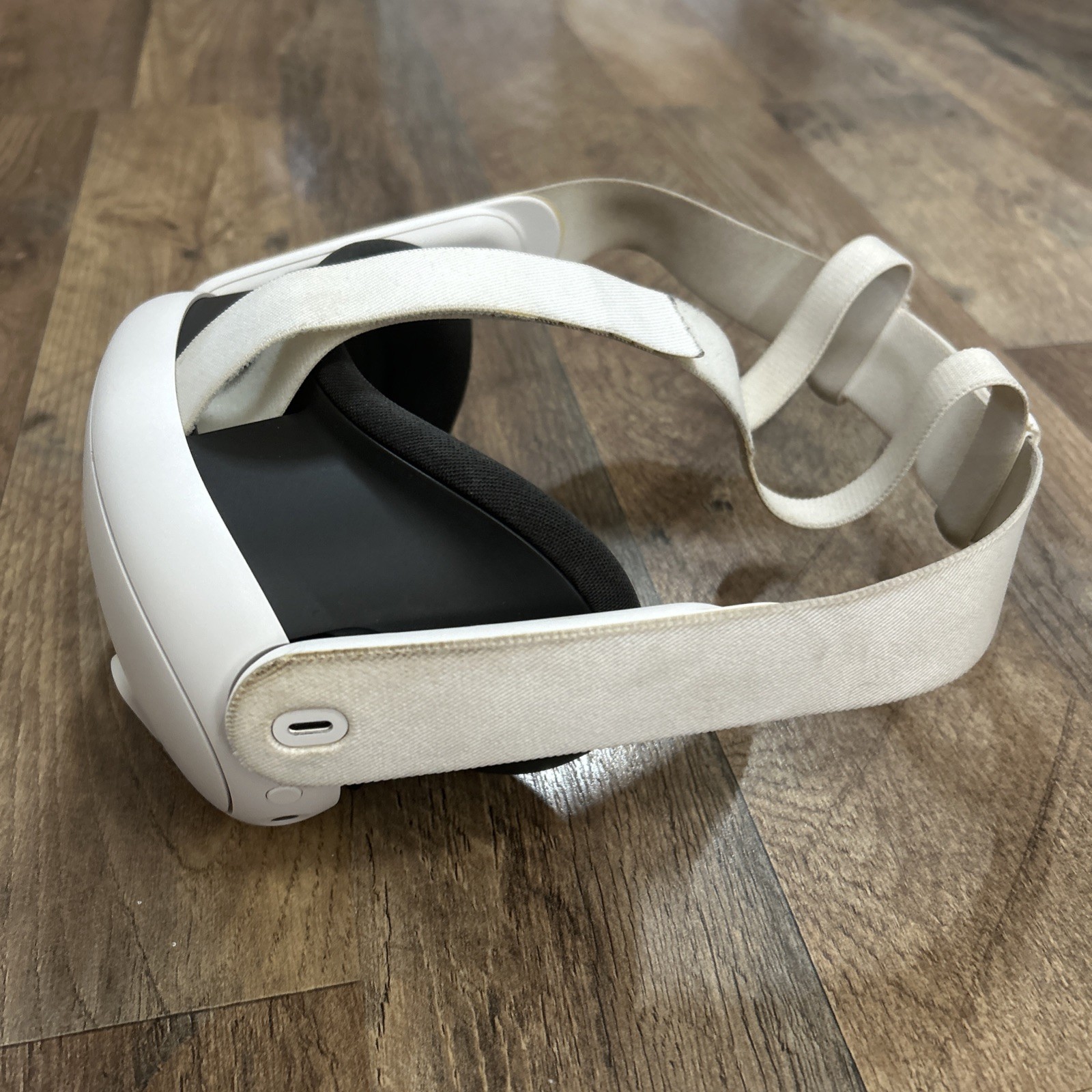 Meta Oculus Quest 3 - 128GB - Headset ONLY -