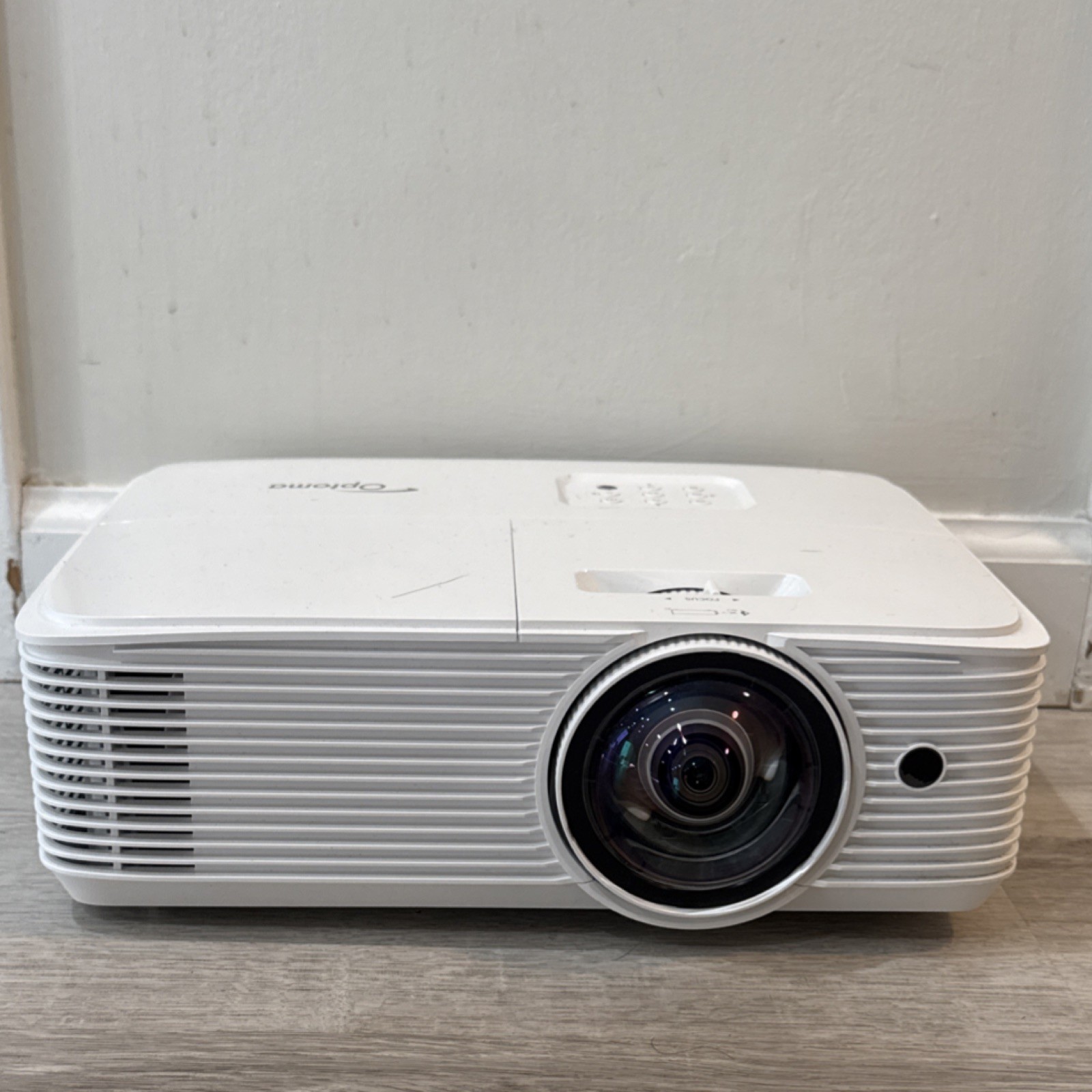 This Optoma W318ST