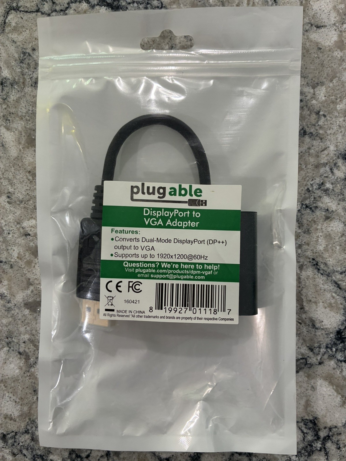 Plugable DisplayPort to VGA Active Adapter VGA, Black