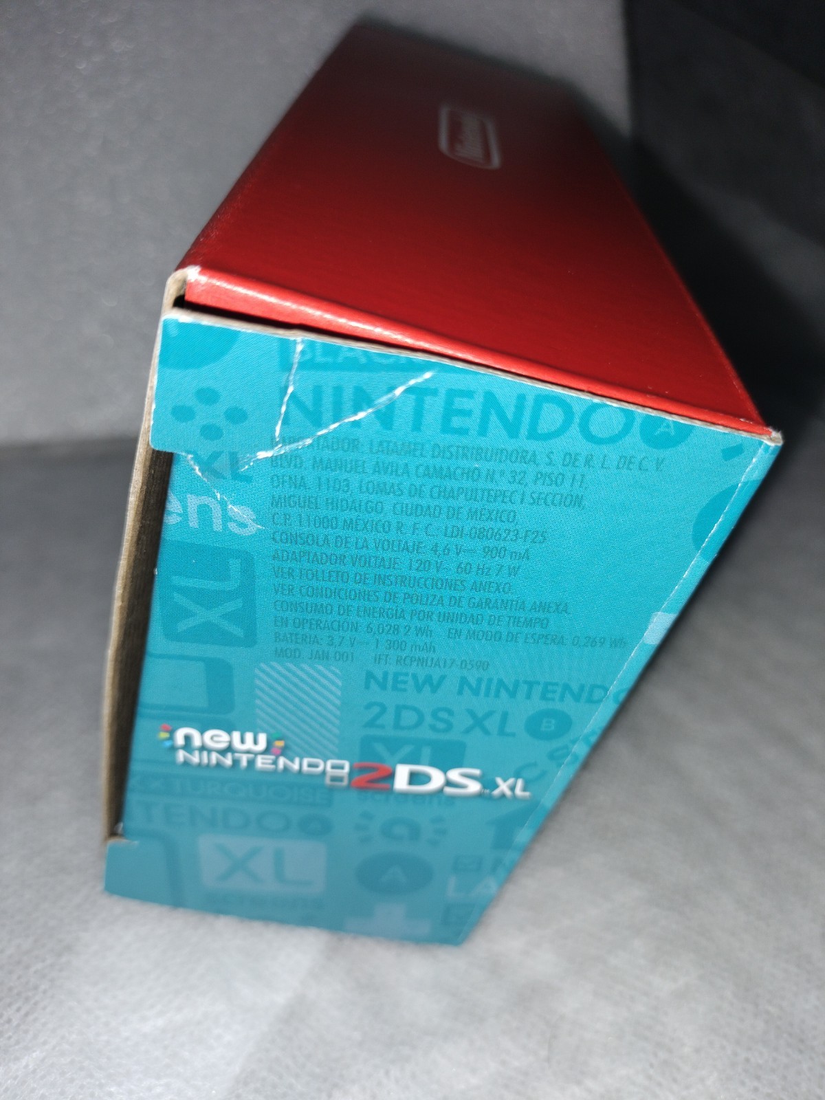 "New" Nintendo 2ds XL Console (Box Only) - Black/Turquoise Variant Box Only.