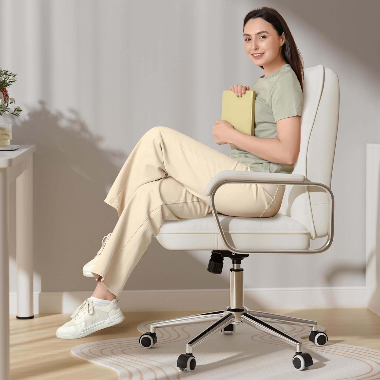 White Office Chair with Soft Leather, Swivel Computer Home Office Desk Chair wit
