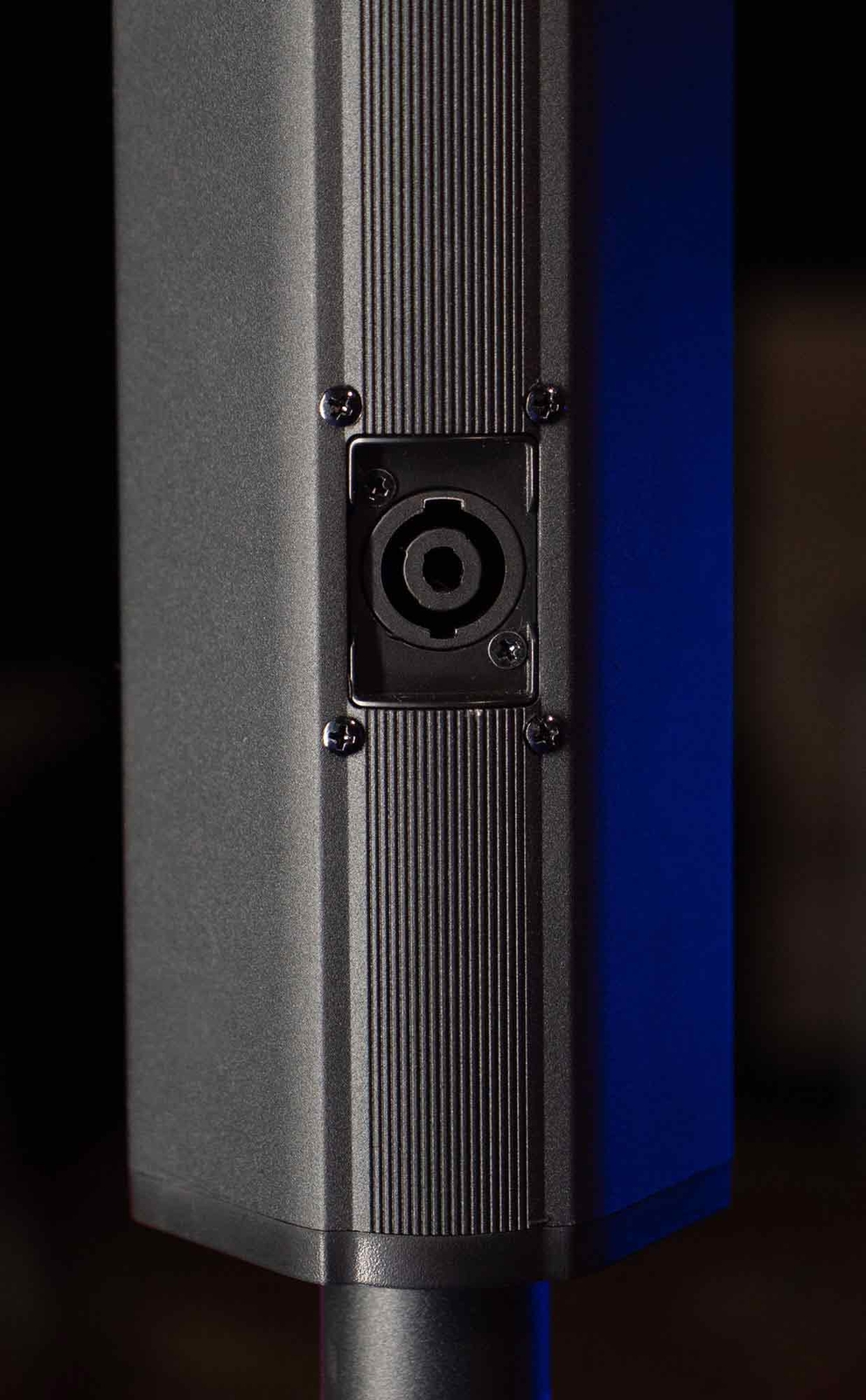 LN™ 1263 Column Array Portable PA System (1,200 Watts w/ Bluetooth)