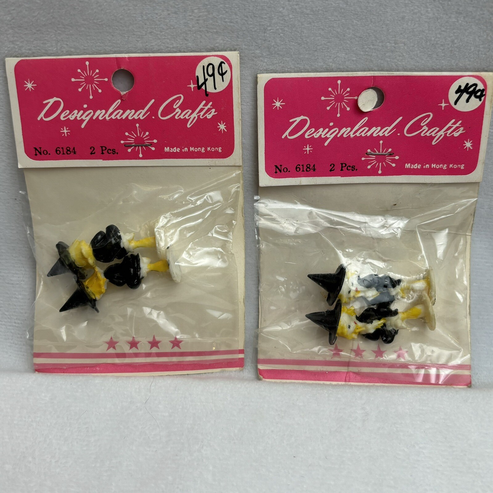 Vtg Halloween Design Land Crafts 2 Packages Of Mini Witches On Brooms Crafting