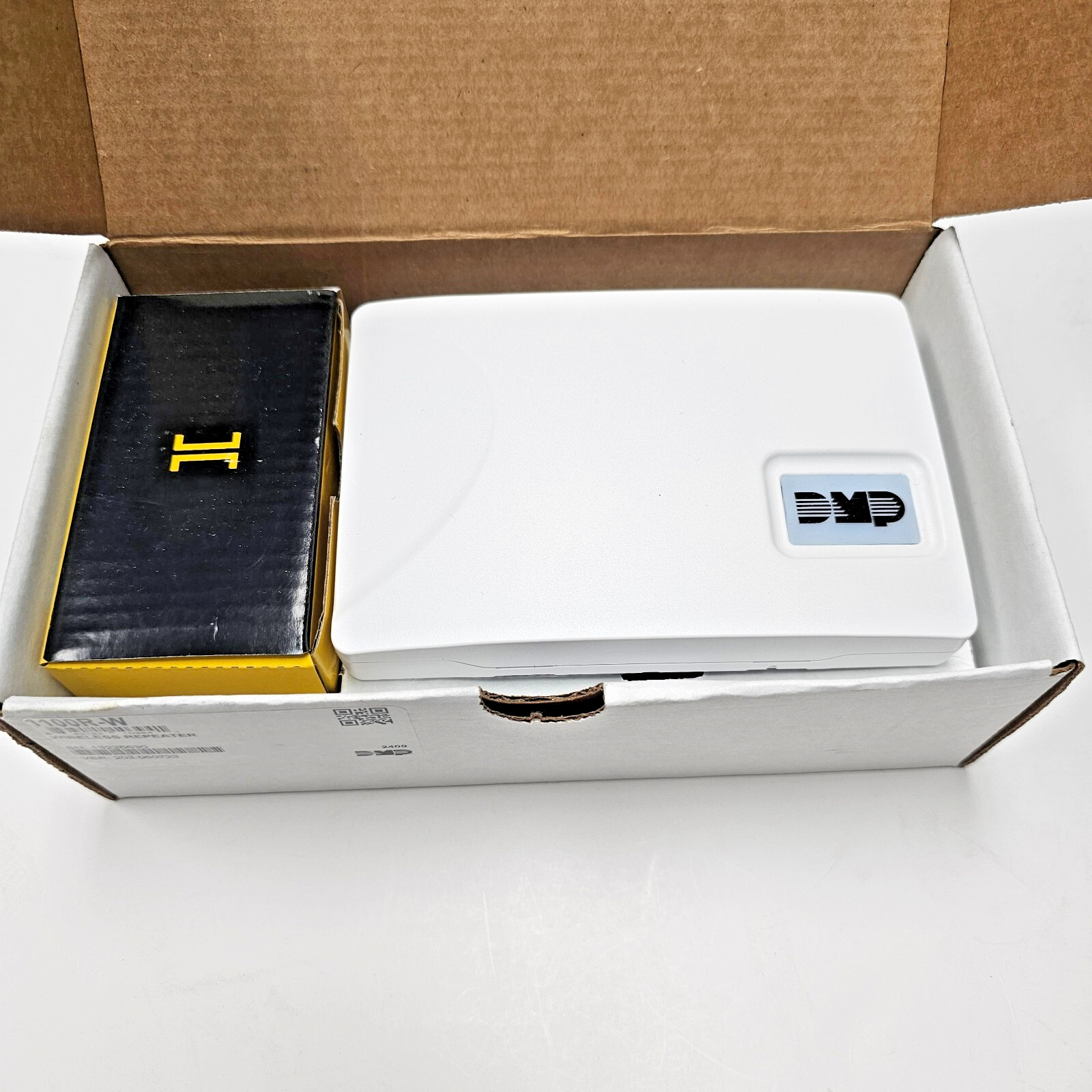 DMP 1100R-W Wireless Repeater With Transformer NEW