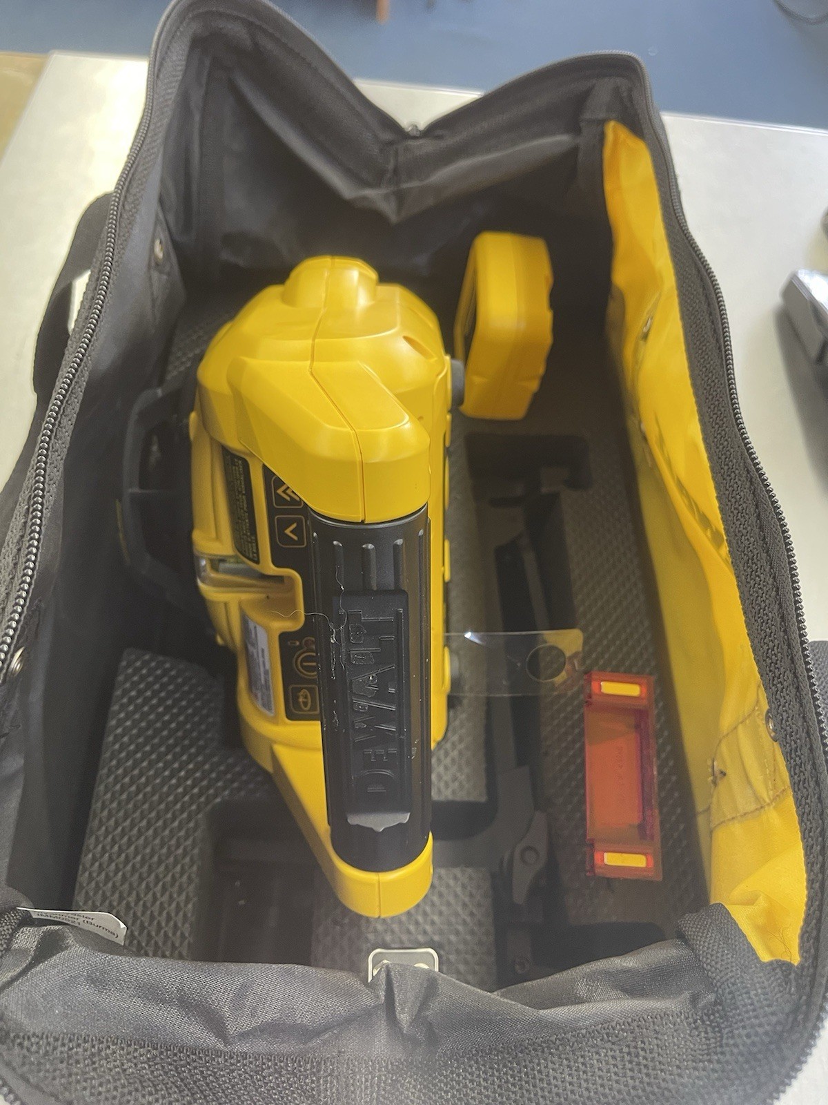 DeWalt DW074KD Heavy-Duty Self-Leveling Rotary Laser (CJL005885)