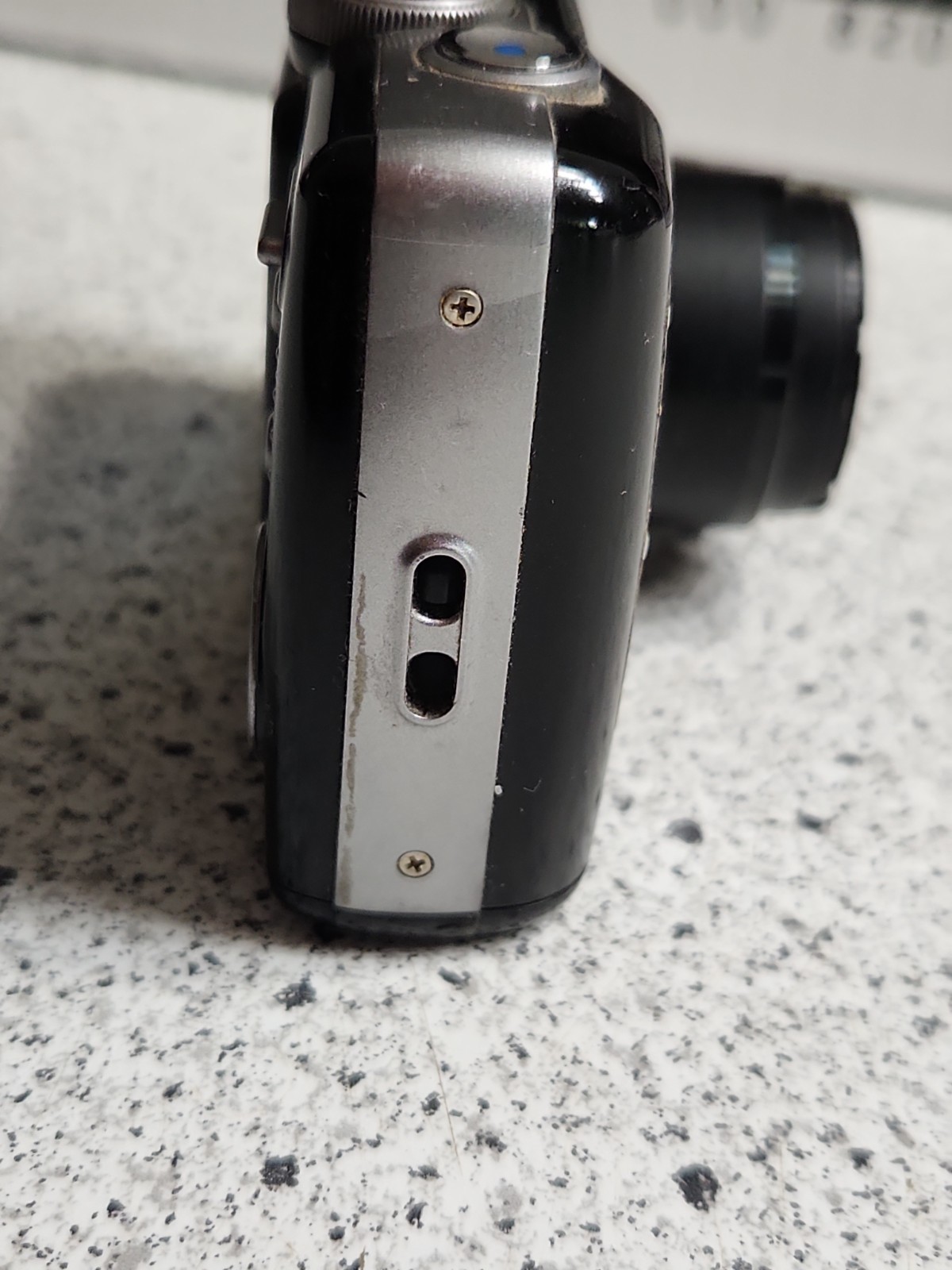 Samsung S85 8.2MP Digital Camera - Black