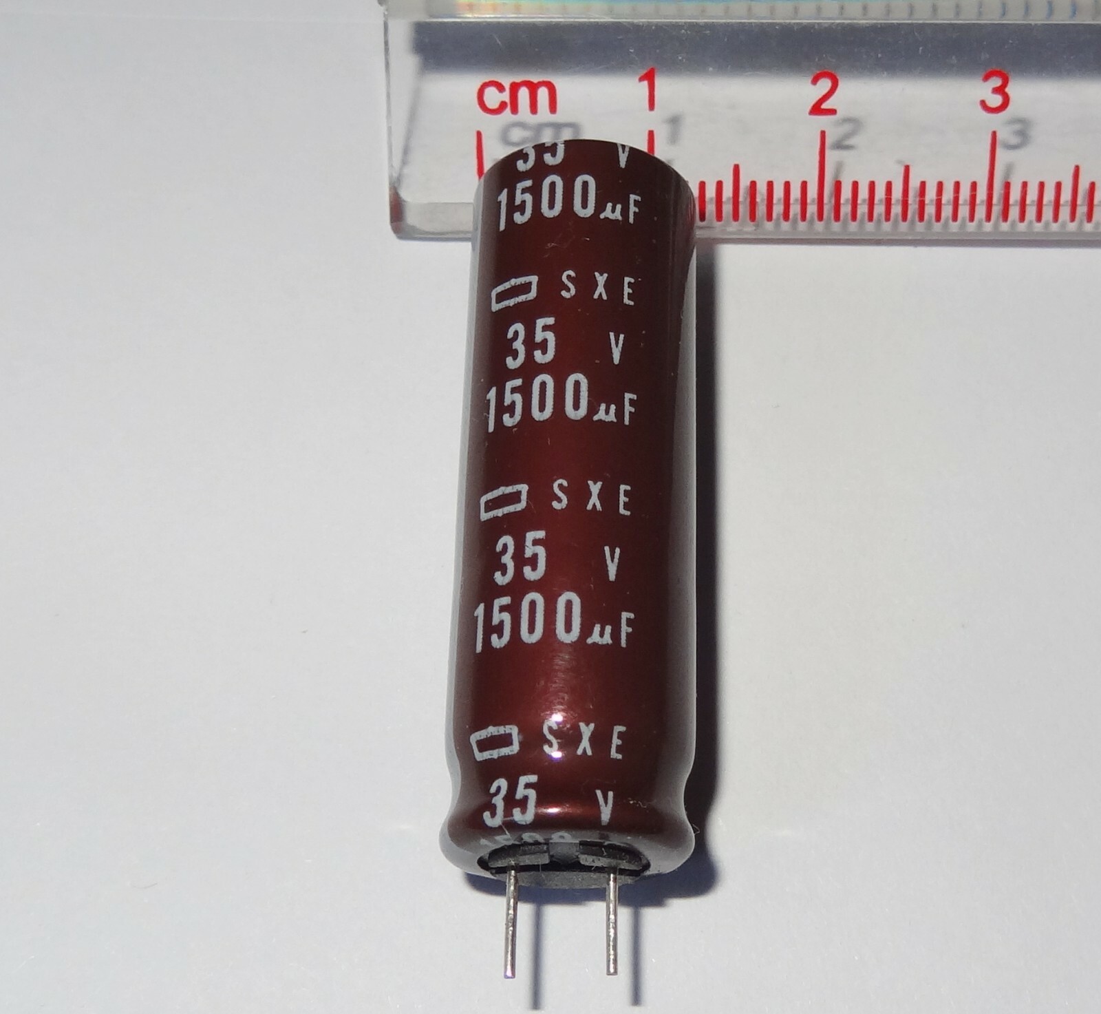 1 pc 1500uF, 35V, Electrolytic Capacitor. SXE Series 3D3-a