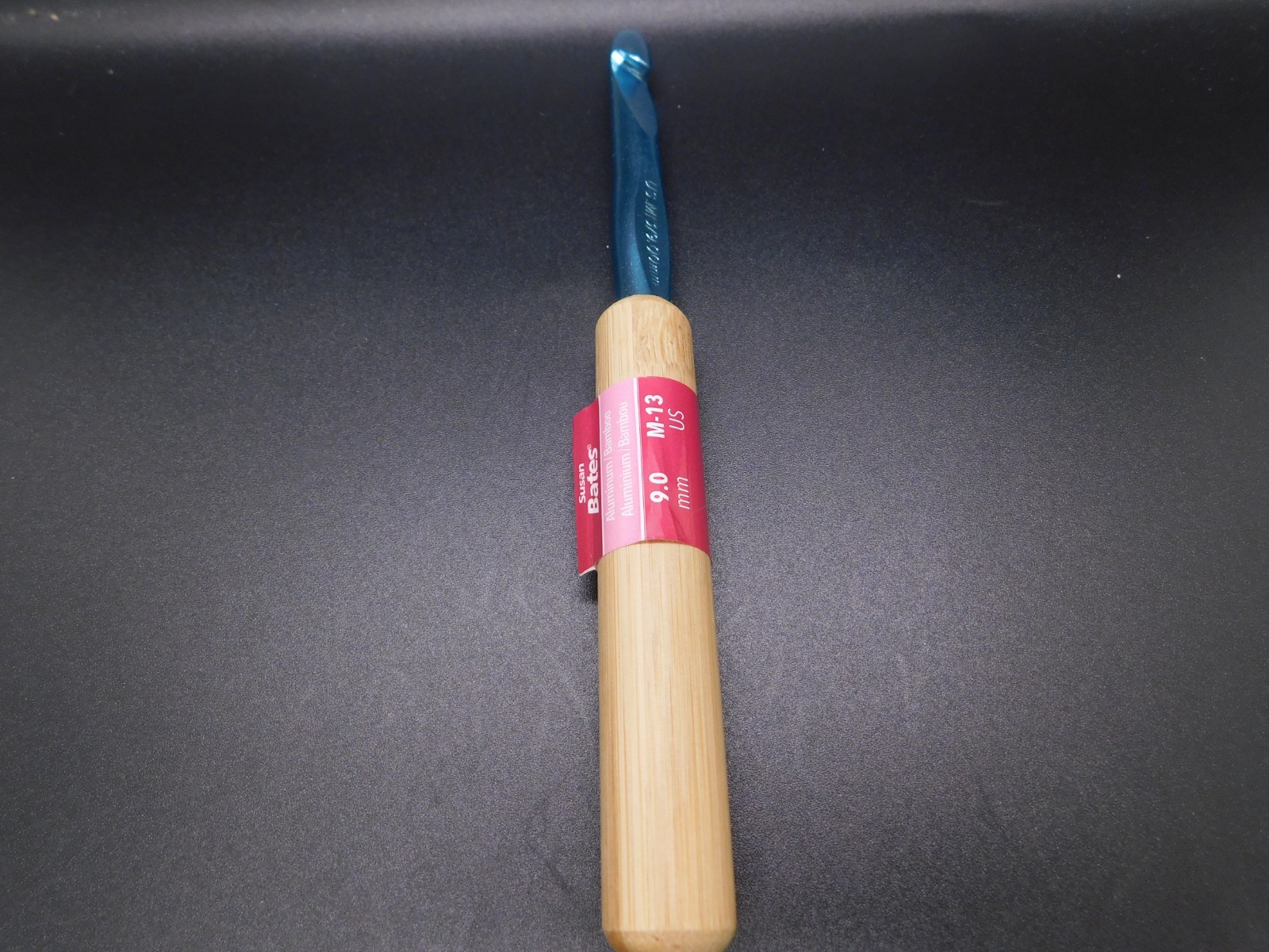 Susan Bates Bamboo handle Aluminum crochet hook Size M-13 9.0mm
