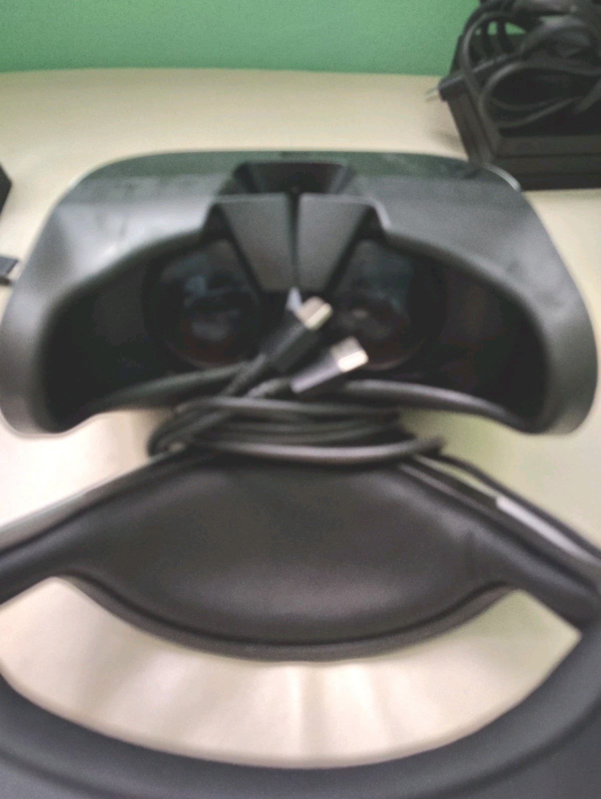 Sony PlayStation 4 PS4 PS VR Headset Bundle, Processer, Controllers and Camera