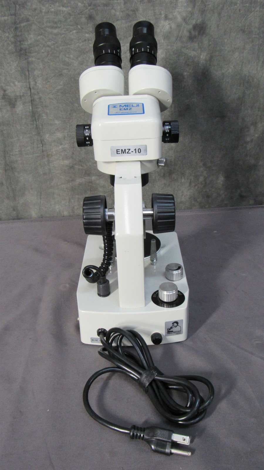 * MEIJI Techno EMZ-10 Stereo Zoom Microscope w/ Illuminated Base