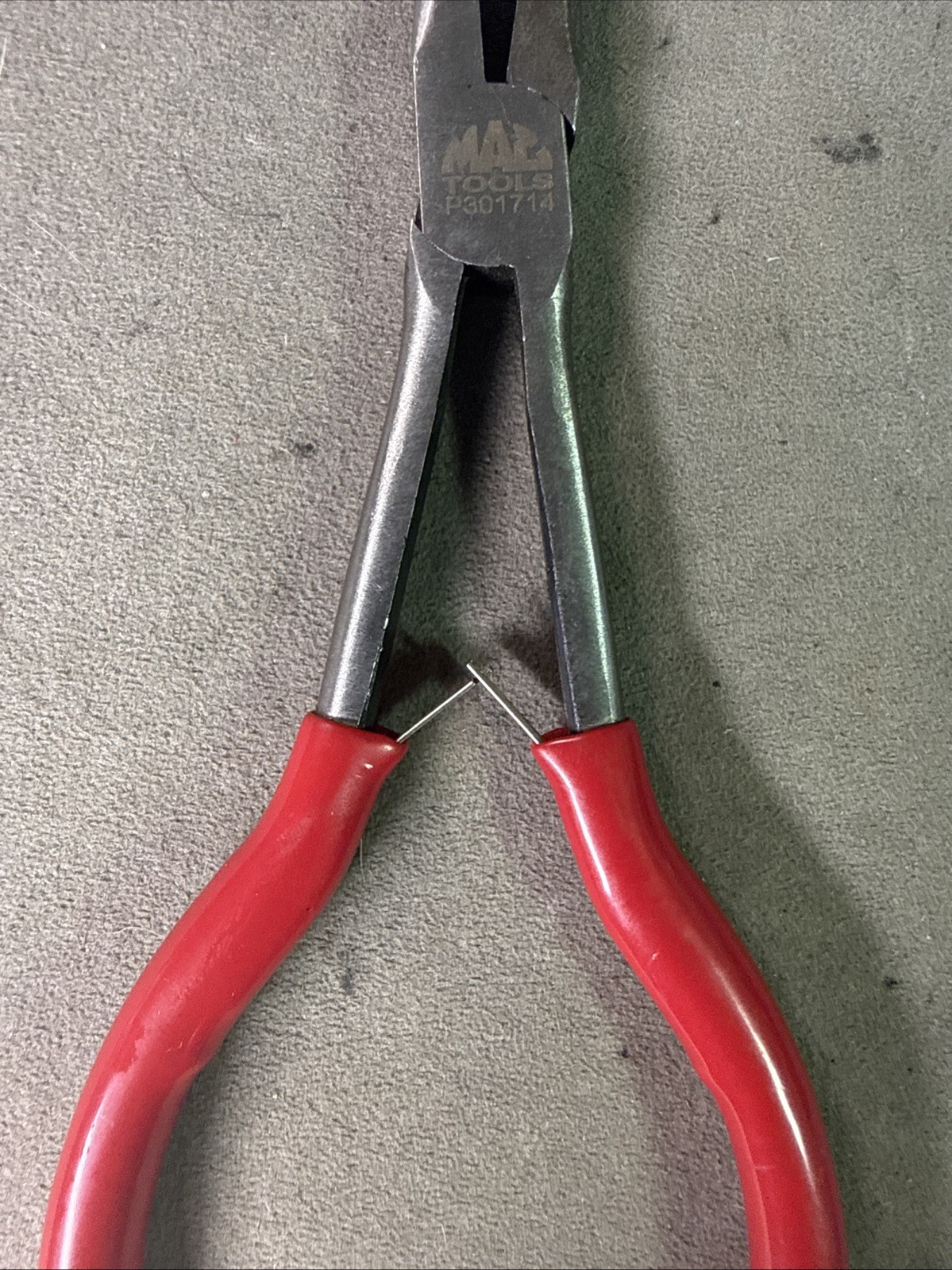 Mac Tools 7" Curved Nosed Smooth Pliers P301714