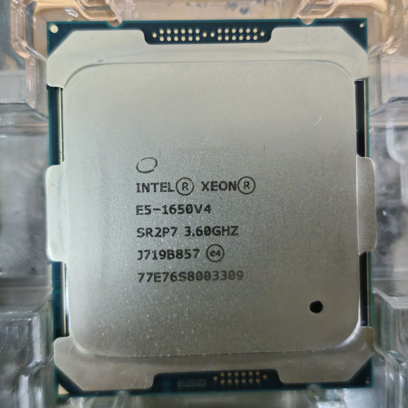 Intel Xeon E5-1650 V4 SR2P7: 6C/12HT 3.60Ghz 4.0Ghz/Turbo LGA2011-3 15MB/L3 140W