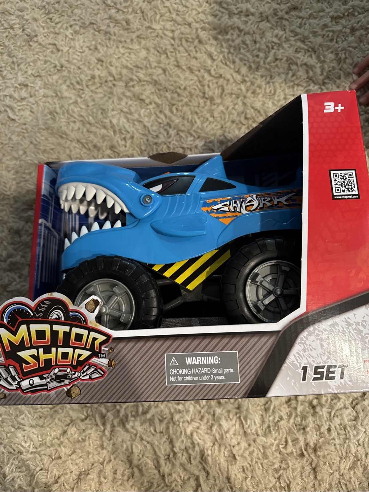 Motor Shop Shark Monster Truck Toy for Baby Boy Shark Car Lights Up And Moves