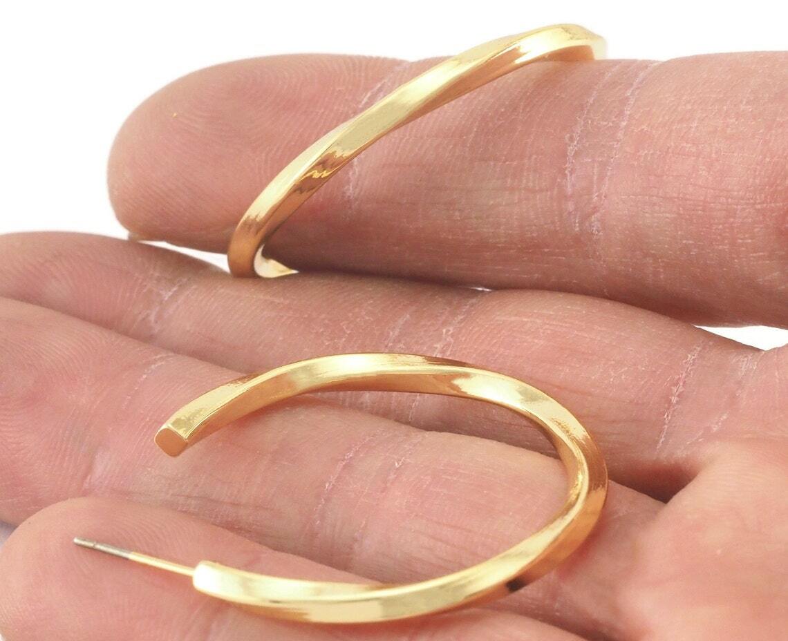 1 pair Hoop twisted swirl round bar Earrings stud base Shiny goldtone brass 4222