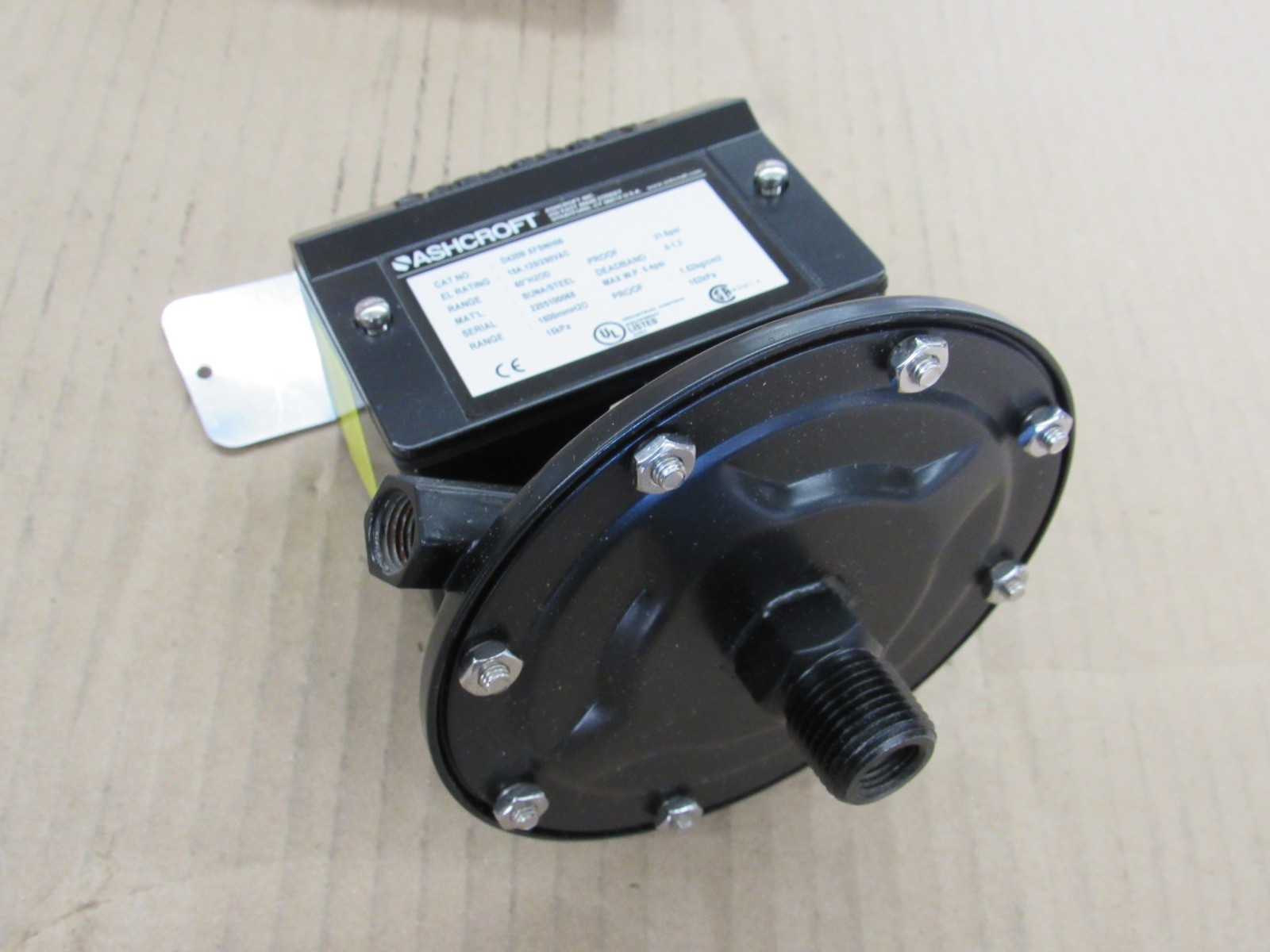 Ashcroft D420B XFSNH06 pressure switch 60"H20D