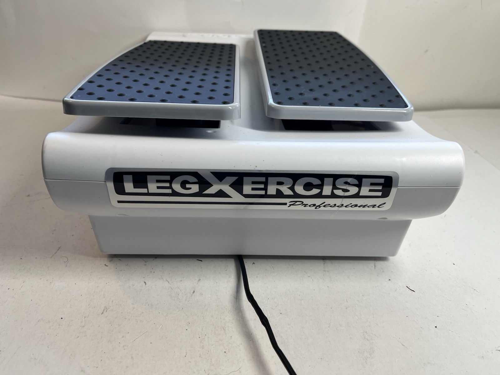Legxercise Pro Motorized Leg Activator Machine LEGX-012 w/Adapter & Remote