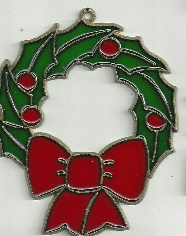 Christmas Wreath Suncatcher or Ornament w/Suction cup (New Old Stock)