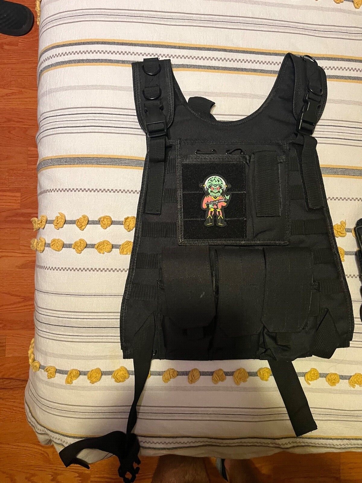 Airsoft Guns, BBs, vest, everything you need to play airsoft indoors or outdoors