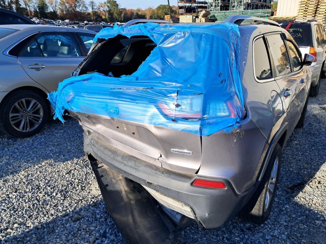 CHEROKEE 2019 Glove Box 4856684
