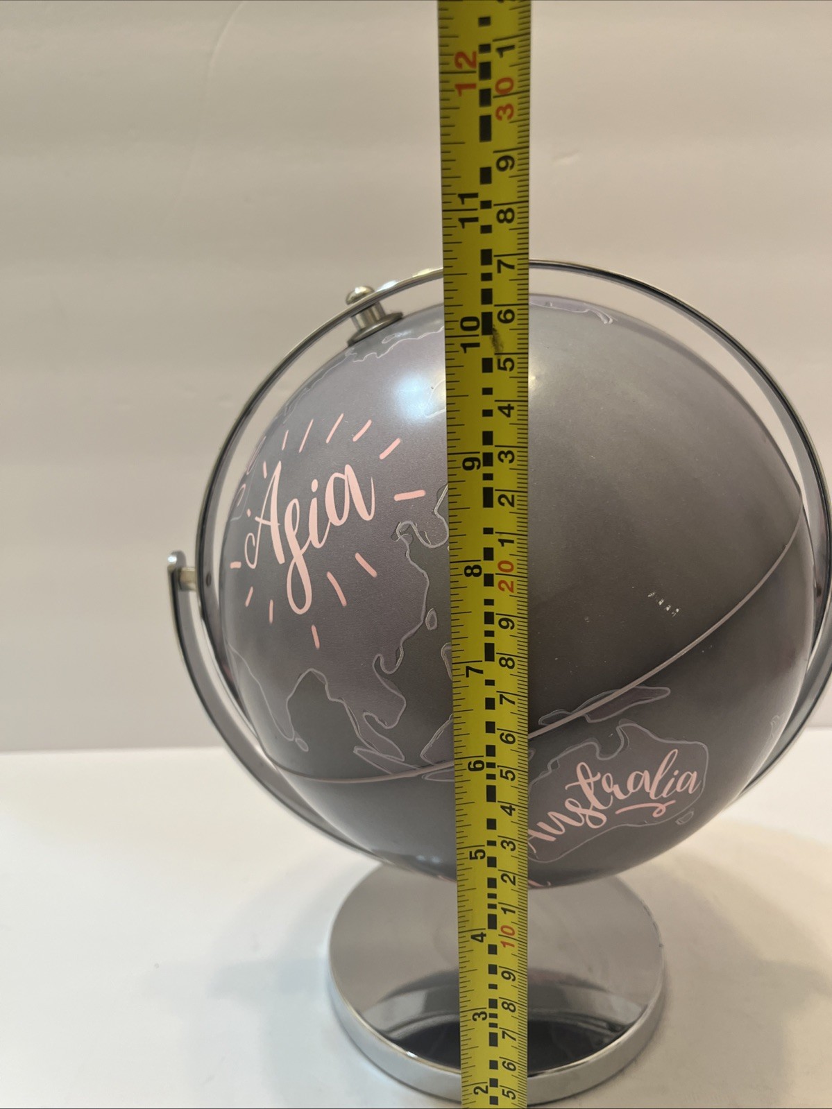 Globe 10” Gray Pink Chrome Base Spins Continents Oceans Rotates Tabletop